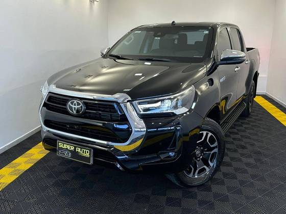 TOYOTA HILUX 2.8 D-4D TURBO DIESEL CD SRX 4X4 AUTOMÁTICO